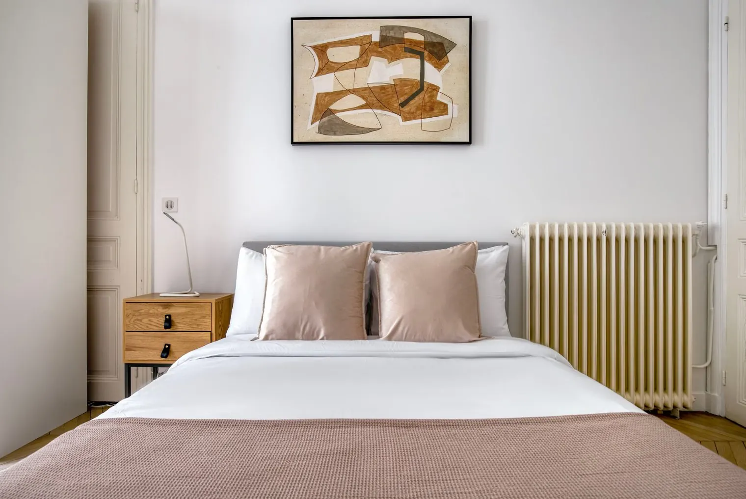 Le Monceau, furnished apartment, Paris 17th: second bedroom