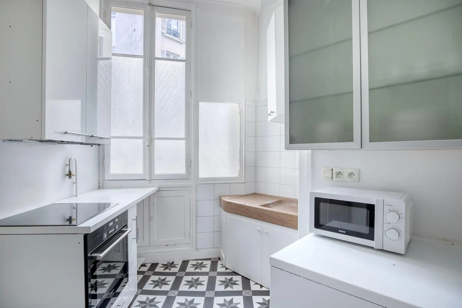 Le Monceau, furnished apartment, Paris 17th: fully equipped kitchen